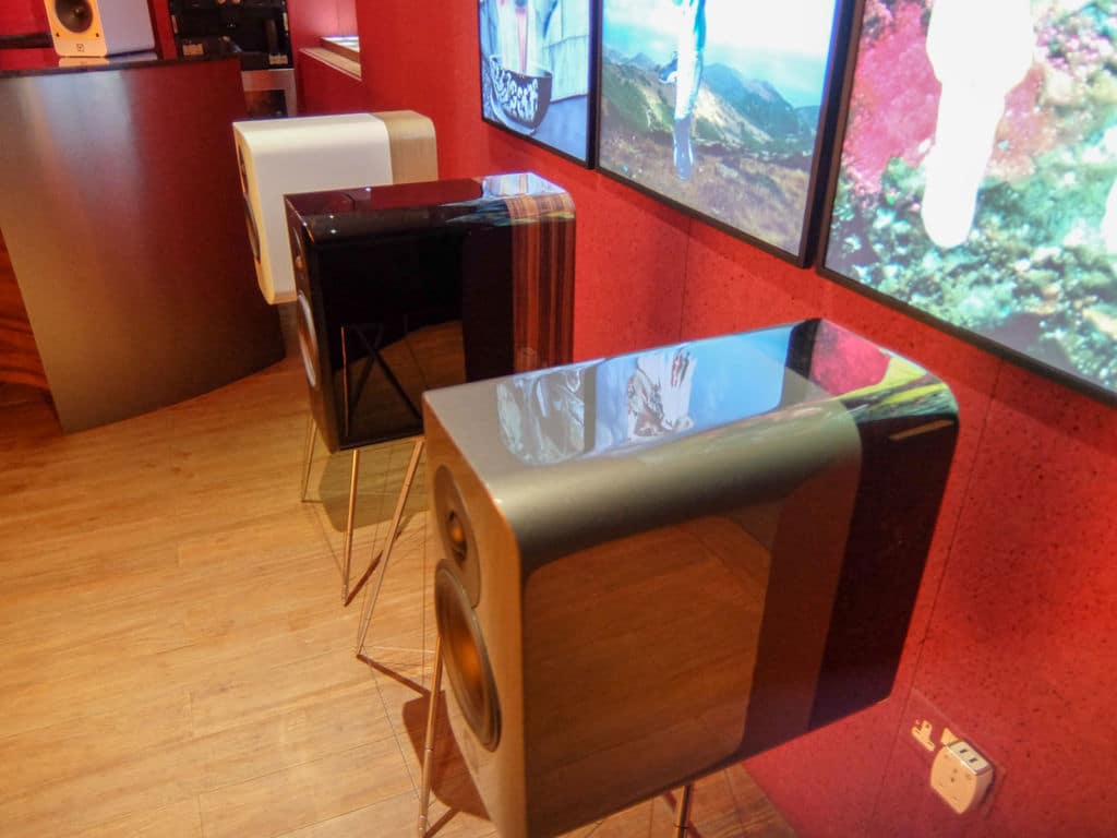 Q Acoustics Concept 300 (12) Q Acoustics Concept 300