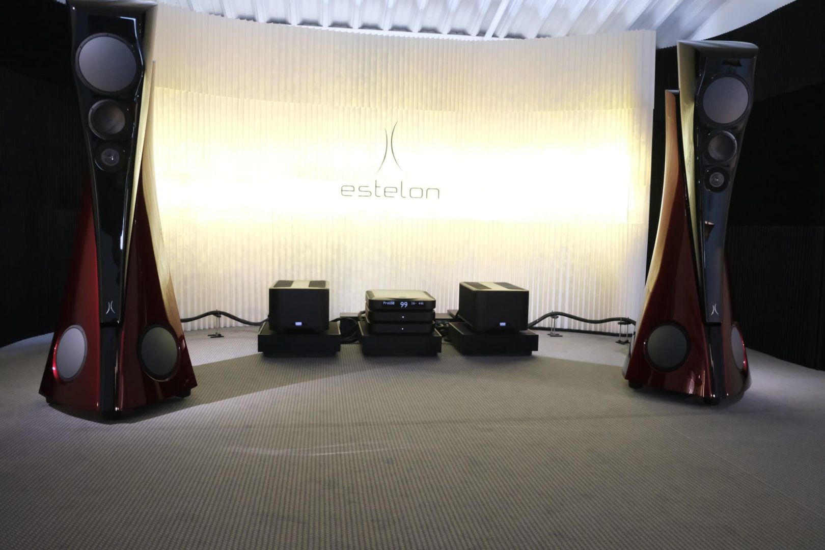High End Munich 2022 Estelon