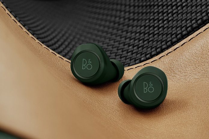 1CB39E71-D998-43A7-887C-3C60CACA777B De Beoplay E8 Special Edition in Racing Green van Bang & Olufsen