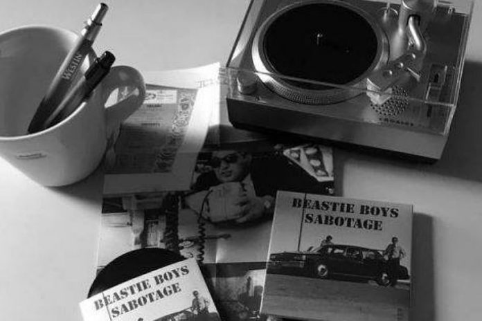 5AA4CB20-5AA4-4F4F-B2B5-A0D30CB7E873 Beastie Boys