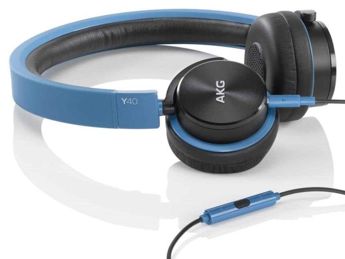 AKG Y40 (slider)