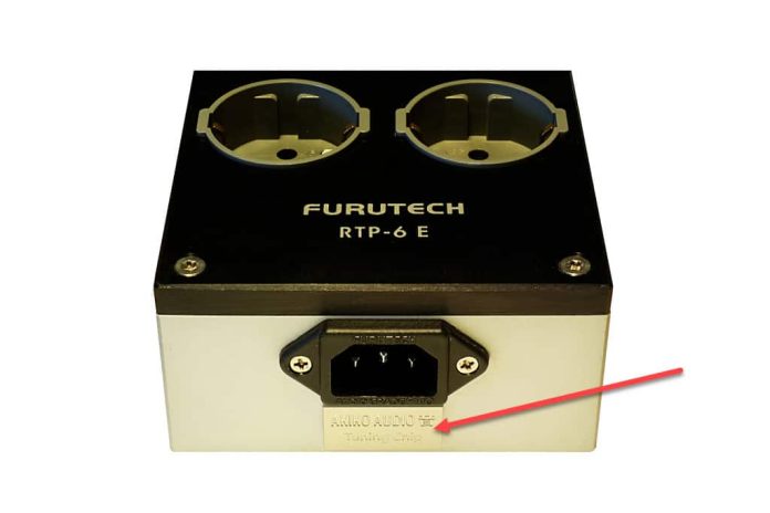 Akiko Dit kleine plaatje aluminium zorgt volgens Akiko voor audiofiele wonderen