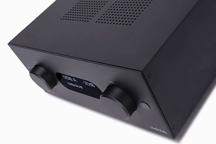 Audiolab De Audiiolab M-One ziet er exact hetzelfde uit als de M-DAC+