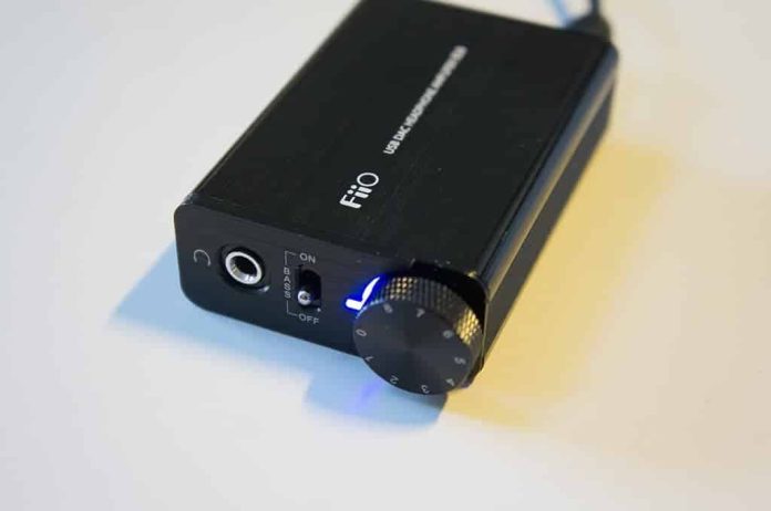 FIIO E10 buitenkant 3