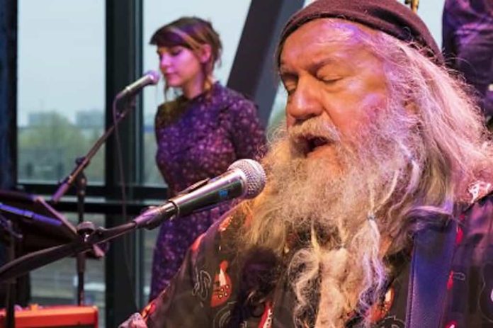 faganl Luister onder meer naar Scott Fagan in VPRO's Vrije Geluiden