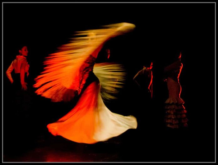 flamenco Start uw zondag met Flamenco-klanken (foto: https://www.flickr.com/photos/37873897@N06/5429639415)