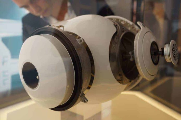 High End Munchen 2015 (39) Devialet Phantom