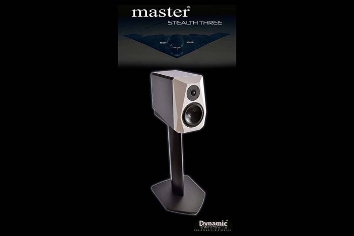Master De Master Stealth Three van Dynamic Solutions