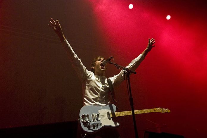 Miles_Kane,_Palau_Sant_Jordi Miles Kane