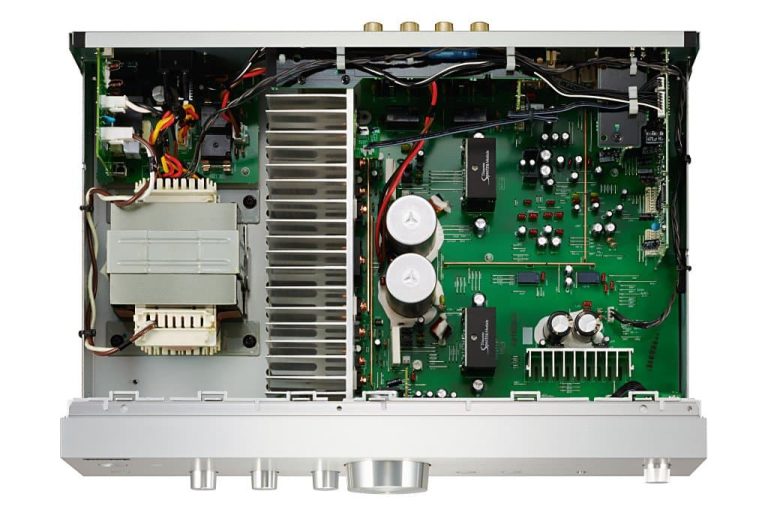 Mooie instapper: Onkyo A-9150 geïntegreerde versterker - Alpha Audio