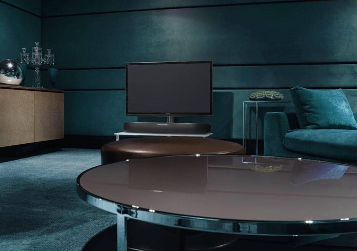 Panorama2-TV-room