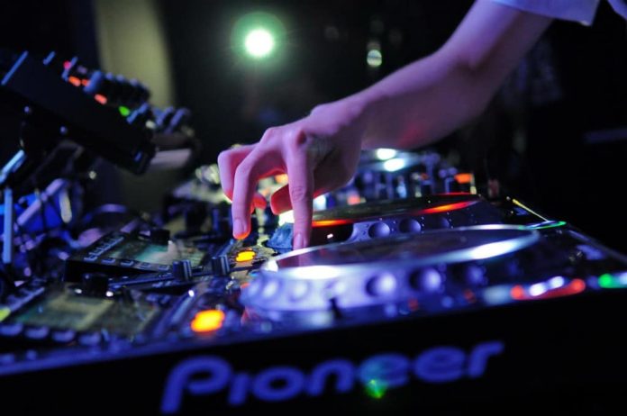 Pioneer (slider)
