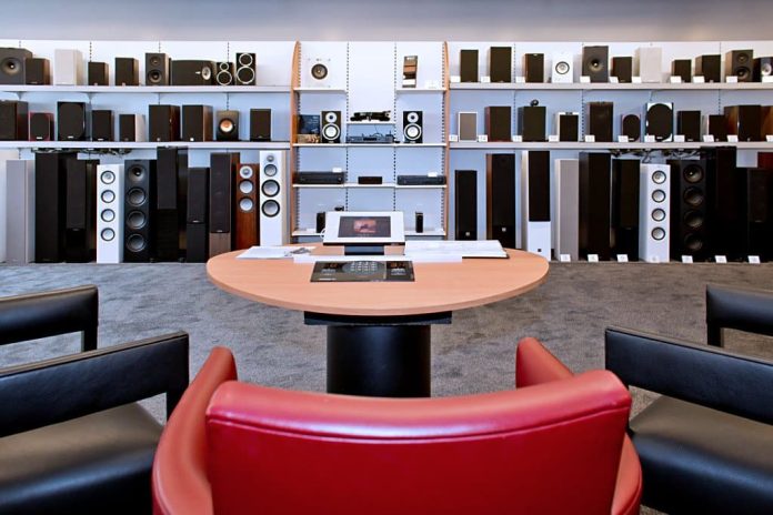 Poulissen Meer dan genoeg keuze aan speakers bij Poulissen, wat het inruilen van uw oude beestjes makkelijker maakt.