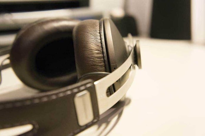 Sennheiser Momentum 3 Sennheiser Momentum
