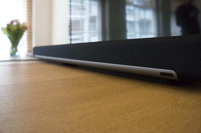 Sonos Playbar schuin voor Sonos Playbar