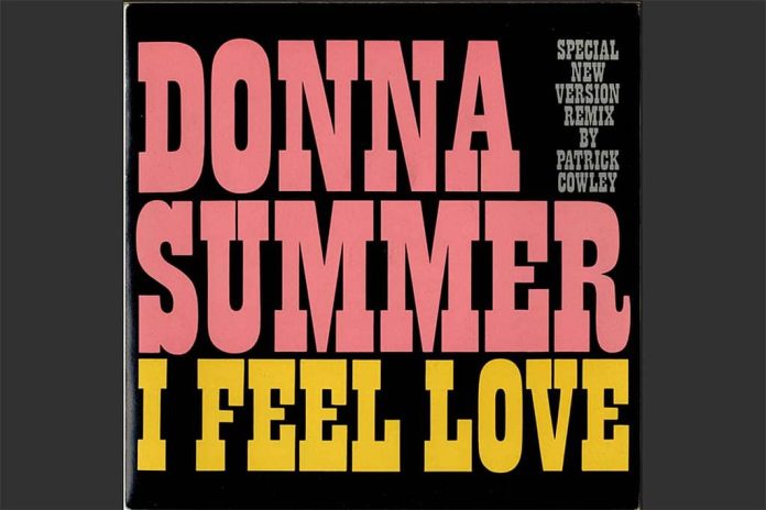 Summer I Feel Love in de 15 minuten durende remix-versie van Cowley (bron afbeelding: https://commons.wikimedia.org/wiki/File:Donna_summer_i_feel_love_patrick_cowley_remix_seven-inch_europe.jpg)