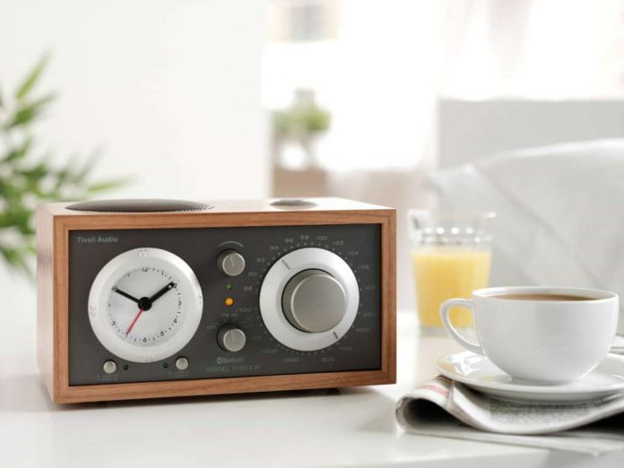 Tivoli Audio Model Three (1) Tivoli Audio Model Three (1)