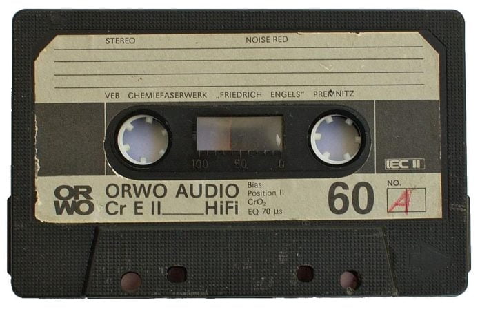 cassette De aloude audiocassette, bezig met een terugkeer