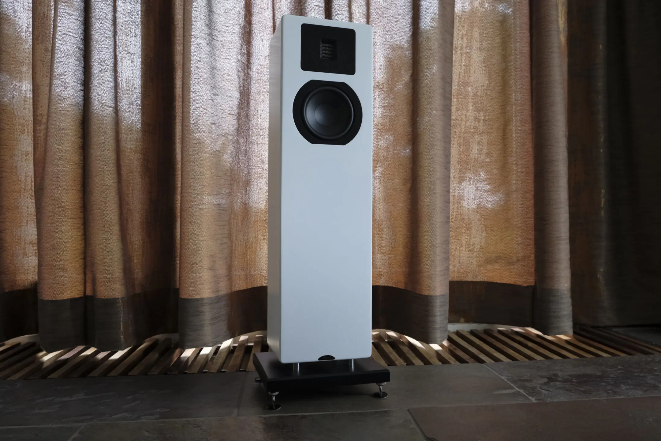 Neat Acoustics Mystique 初期型 Neat Acoustics Mystique Classics at 