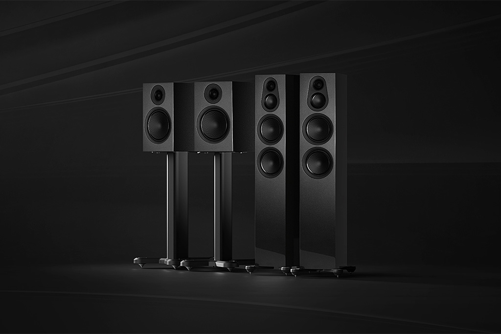 Monitor Audio Limited Edition Silver Series 300 7G & Silver Series 100 7G Monitor Audio Limited Edition Silver Series 300 7G & Silver Series 100 7G