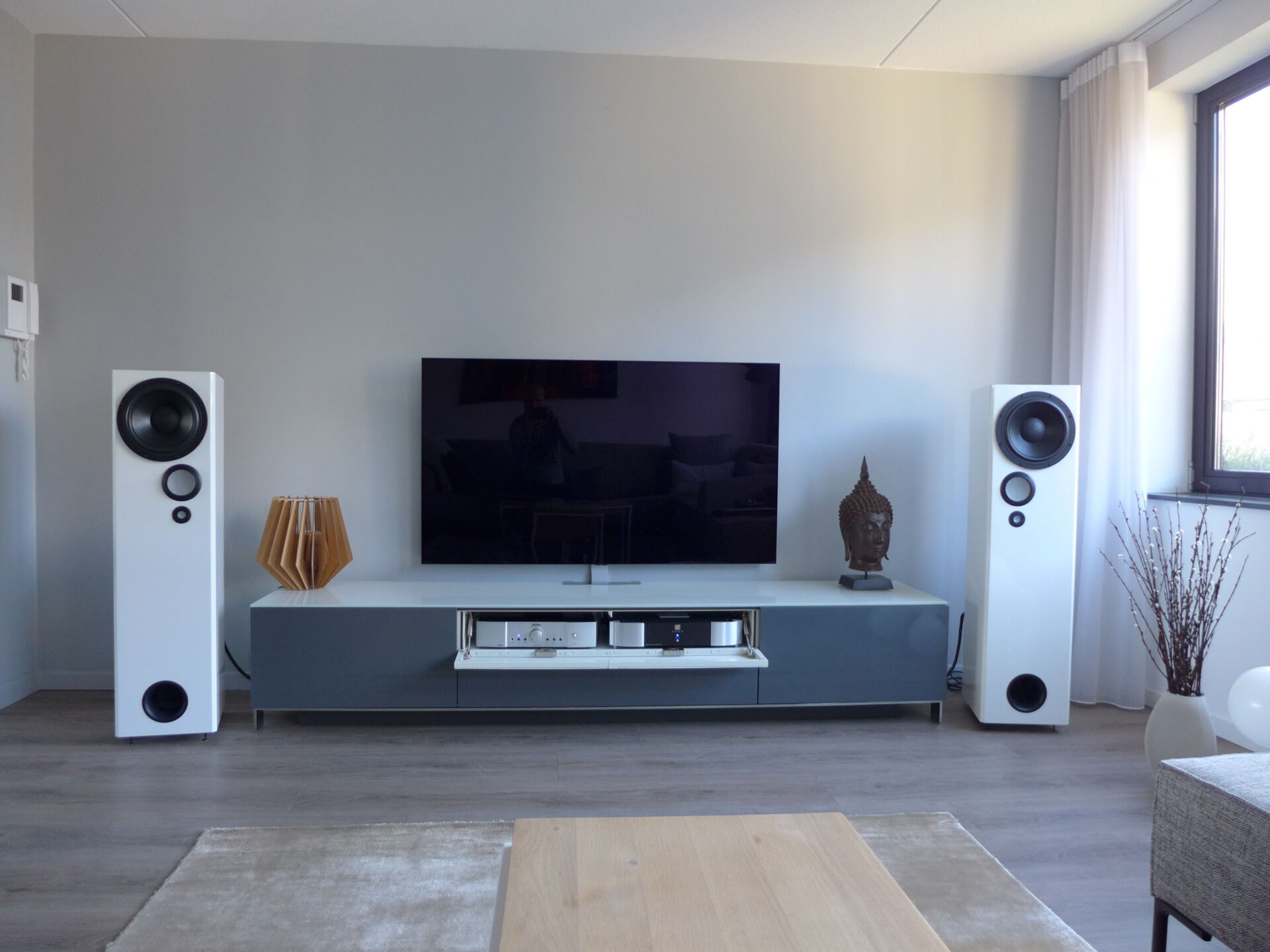 AlphaVisit – De audio installatie van Joeri AlphaVisit – De audio installatie van Joeri