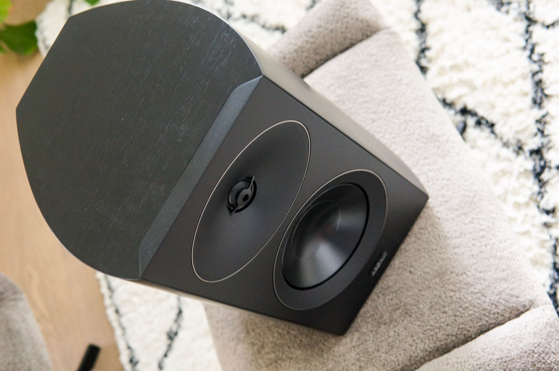 Arcam R25